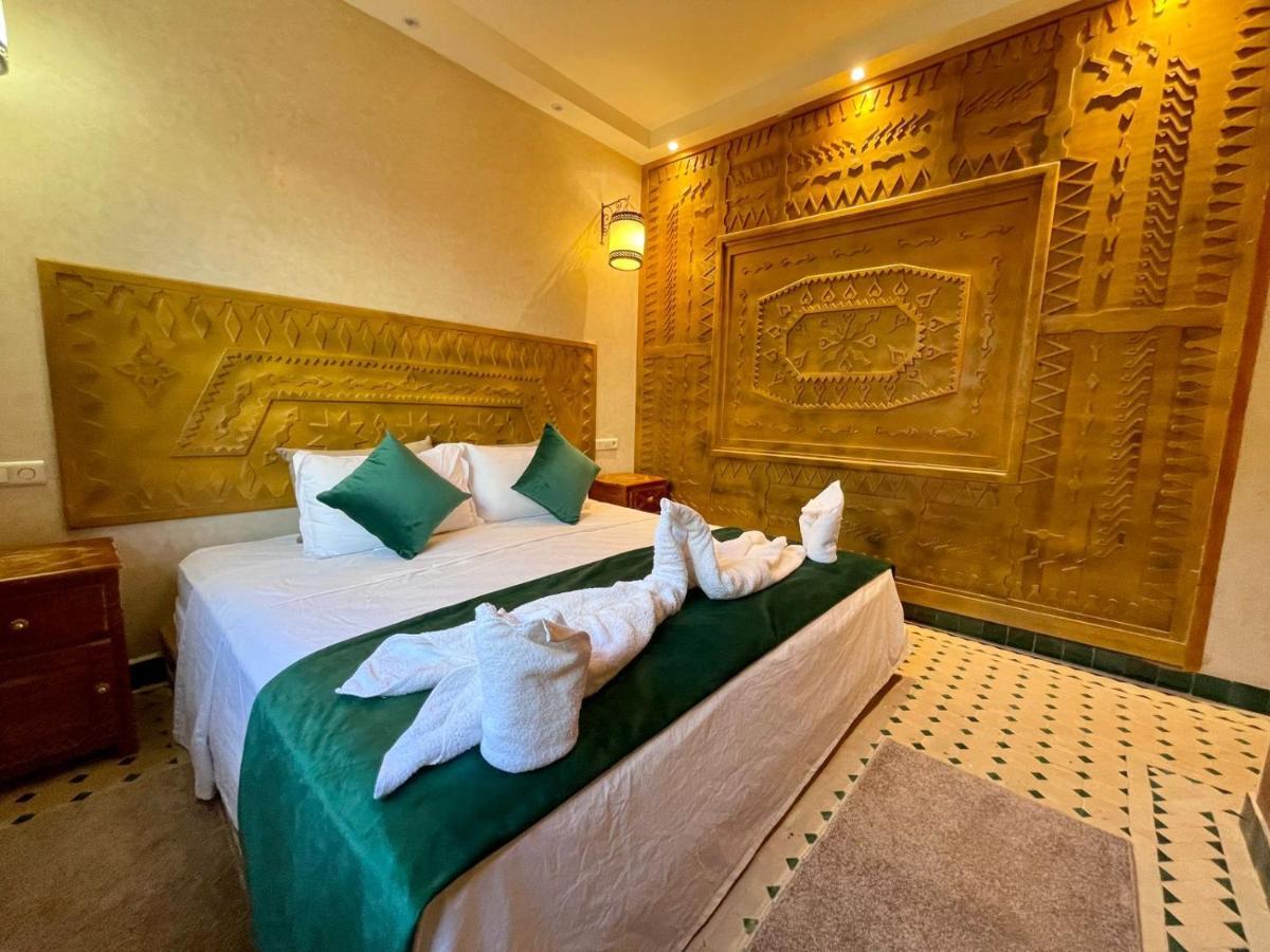 Hotel Apartments Lexpert " Riad The Family" Merzouga Exteriör bild